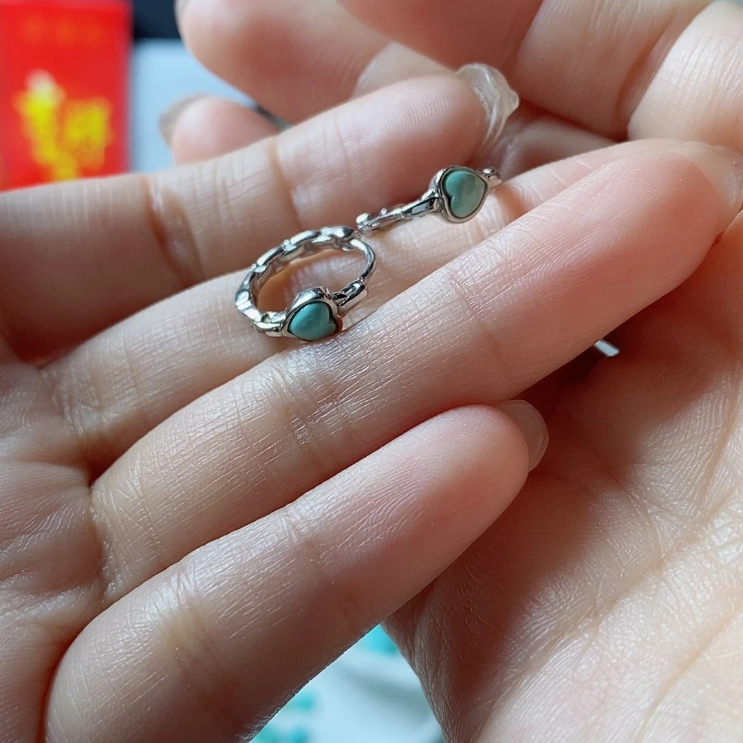 绿松石颈饰未镶嵌