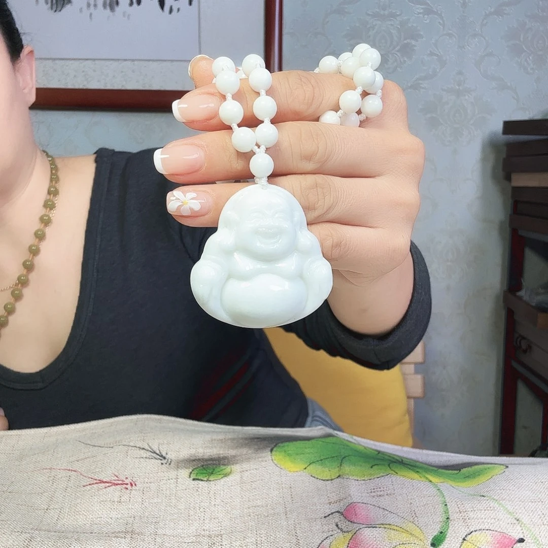 蛇纹石玉未镶嵌颈饰