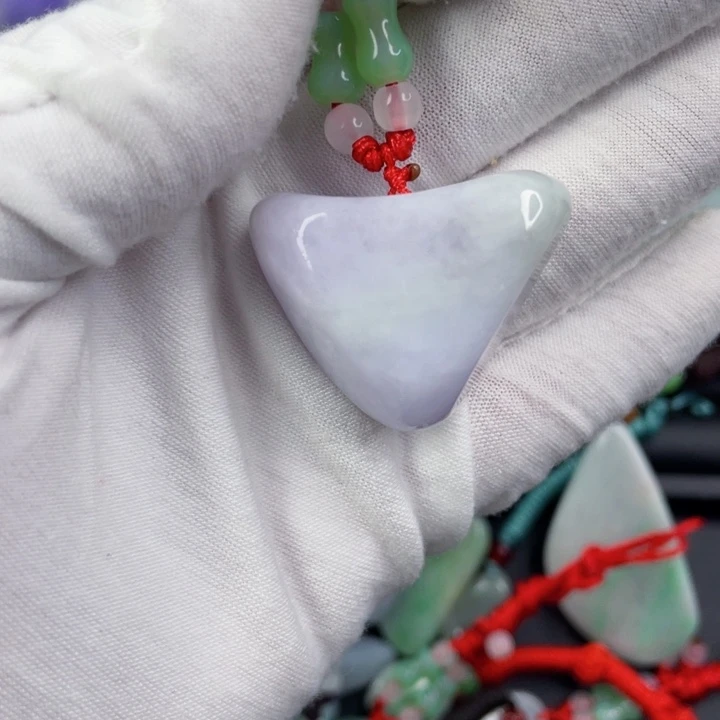 翡翠未镶嵌挂件片料