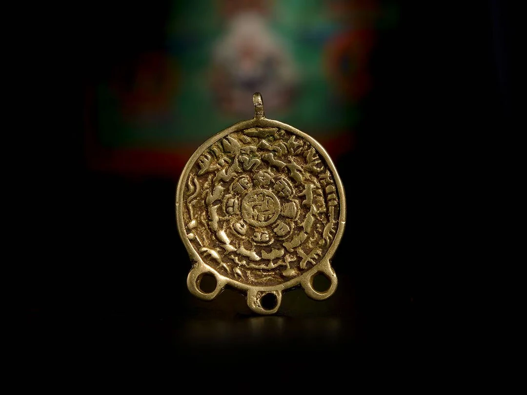 【藏传】[復時] 黄利玛铜四环标熊九宫牌