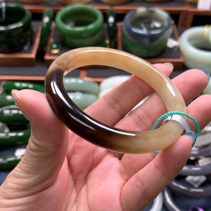 【闪购商品】未镶嵌手镯和田玉22