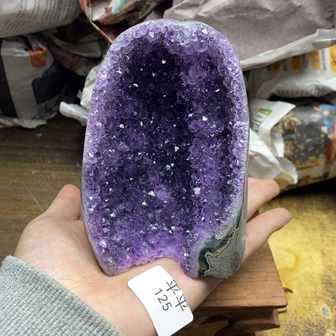 紫晶乌拉圭未镶嵌