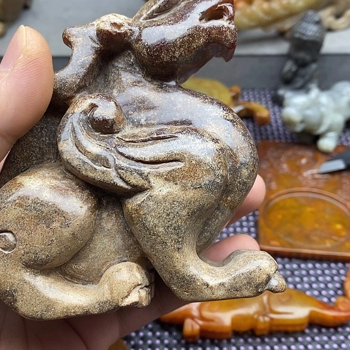 蛇纹石玉合金颈饰晨*