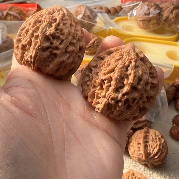 文玩核桃吊坠＠*峰望瓶梅40z