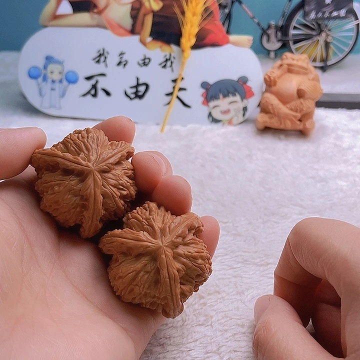 吊坠文玩核桃菜****）三棱