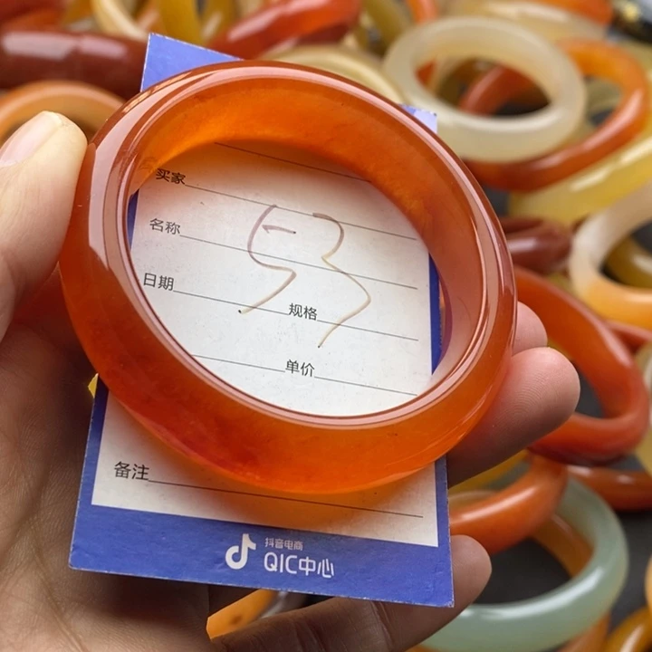 未镶嵌手镯石英质玉番****?