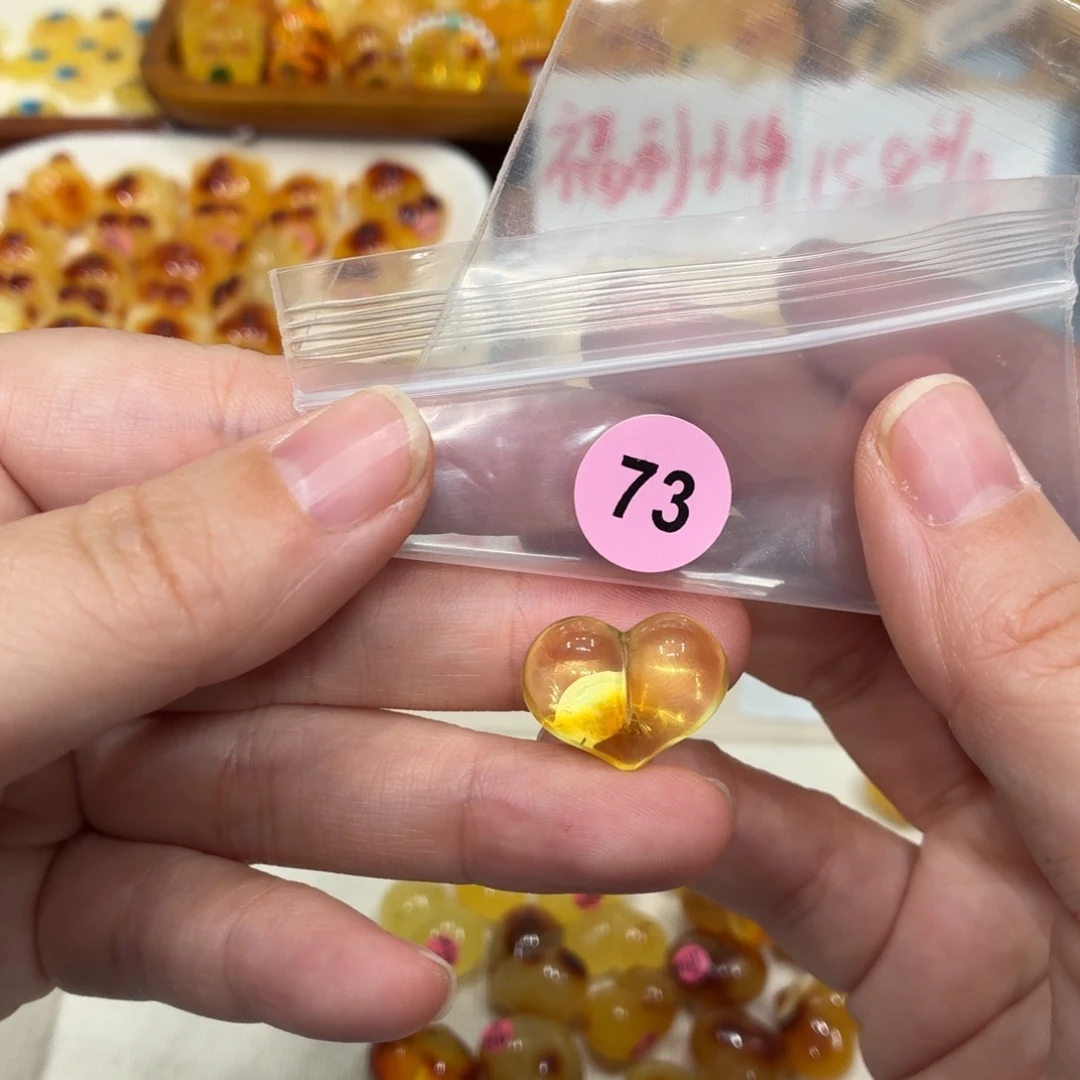 琥珀未镶嵌珠宝奇石