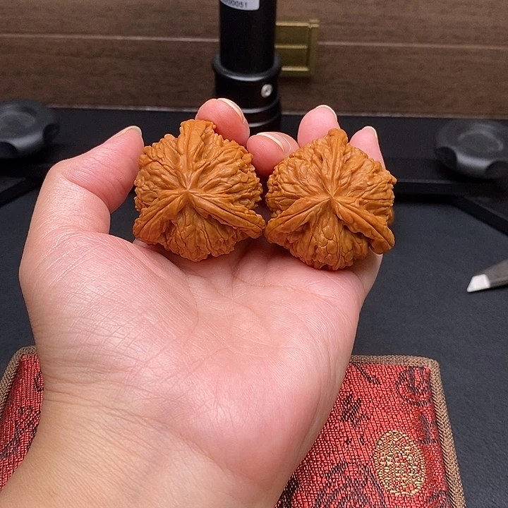 *****把件文玩核桃白奔