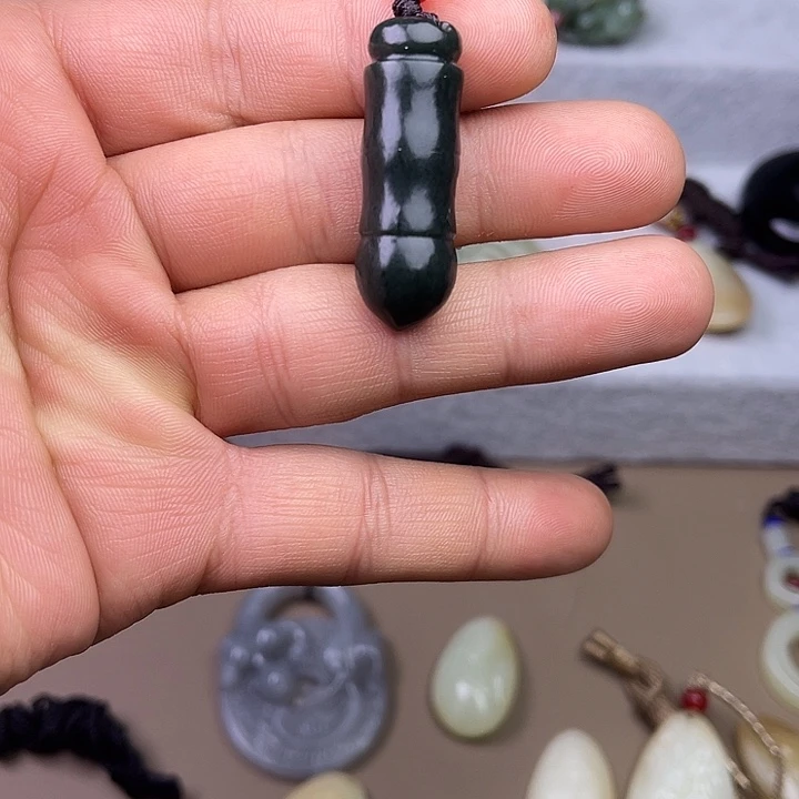 和田玉吊坠(不含链)未镶嵌