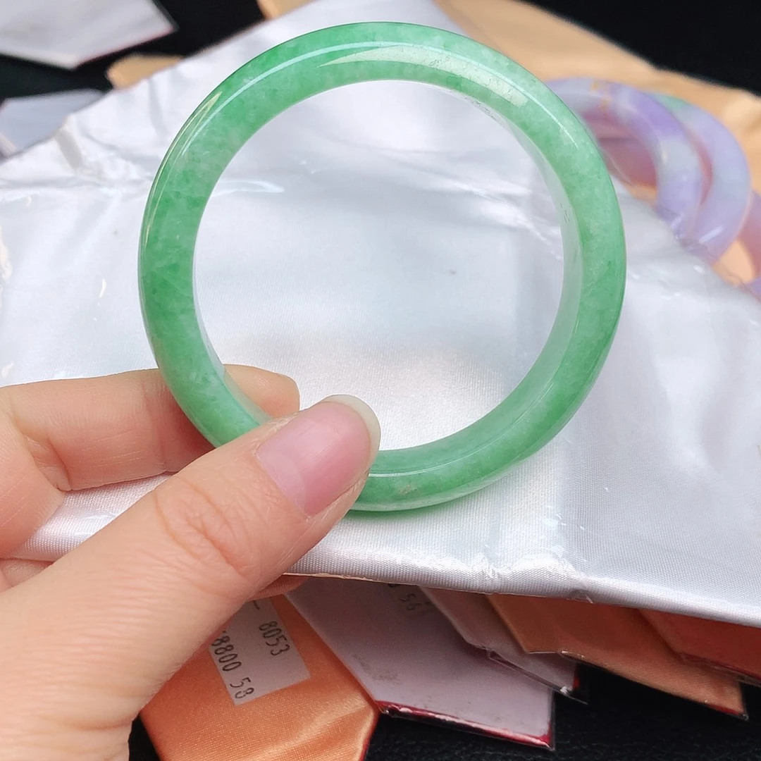 翡翠手镯未镶嵌064xcvbn