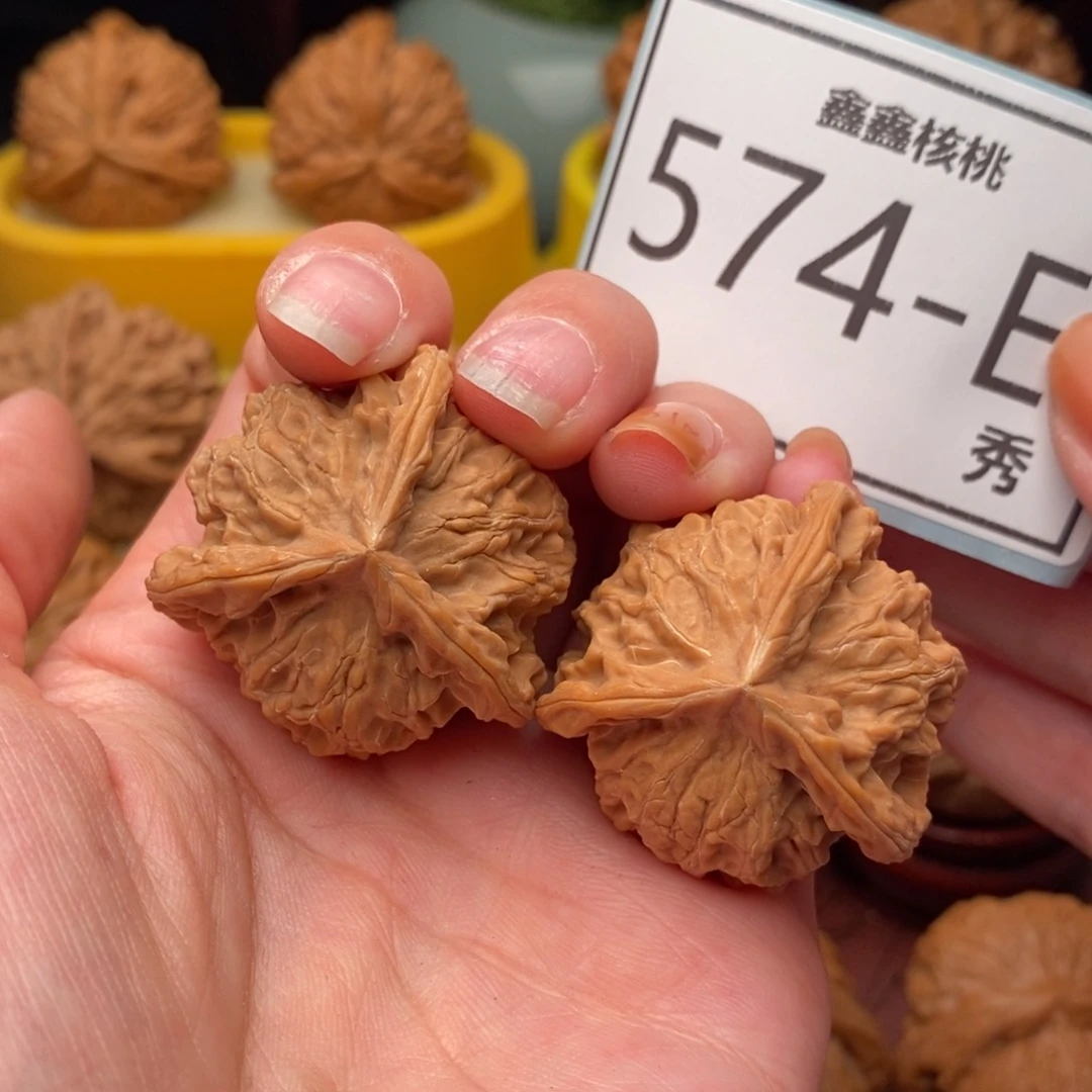 文玩核桃把件盘山奔36