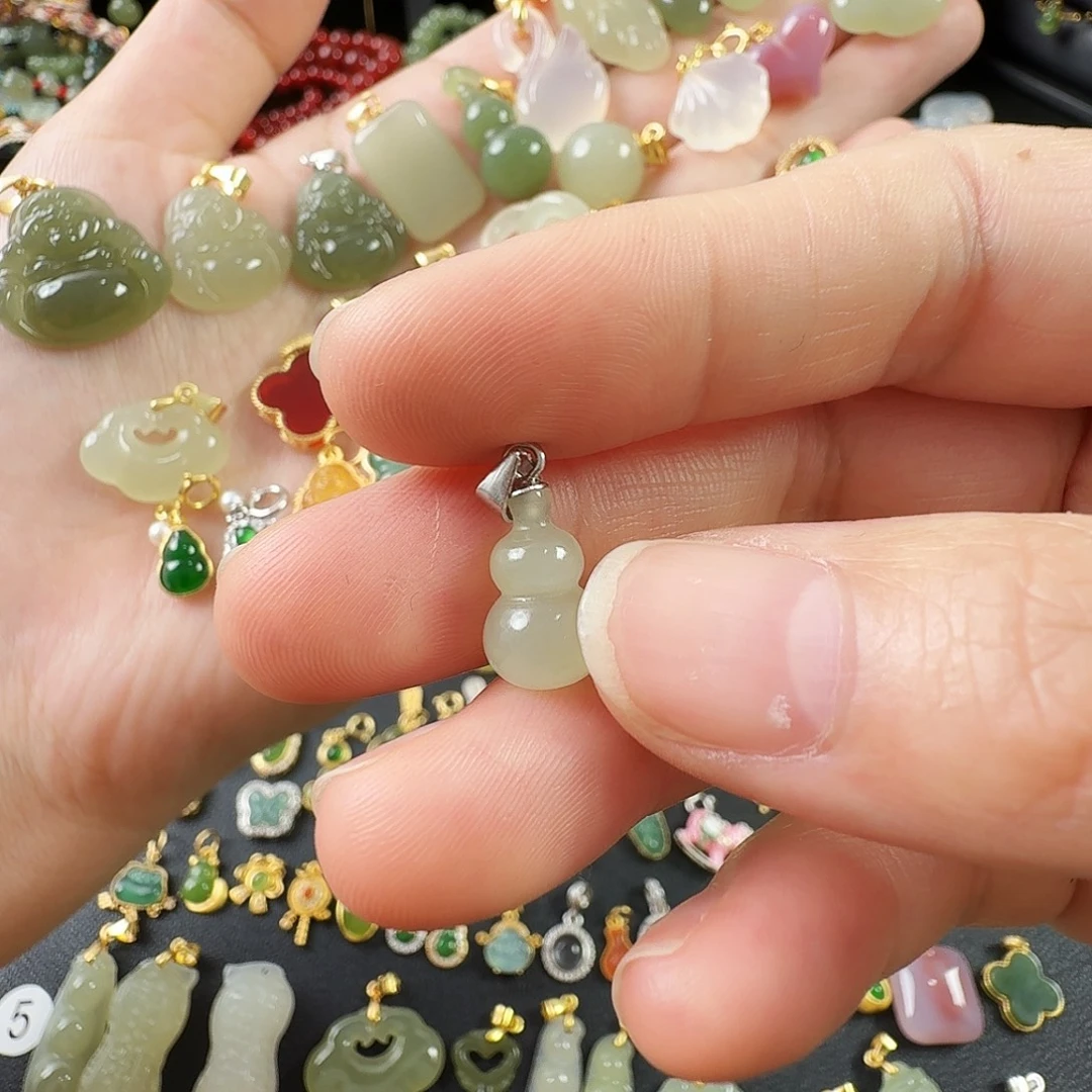 和田玉银S925镶嵌颈饰