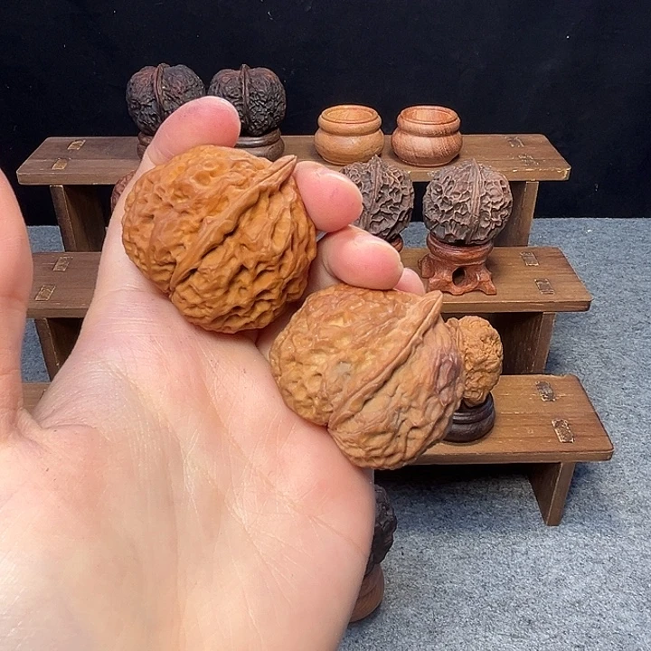 文玩核桃吊坠z玛瑙红石铫42mm