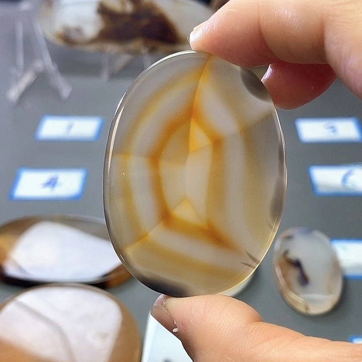 玛瑙/玉髓未镶嵌珠宝半成品