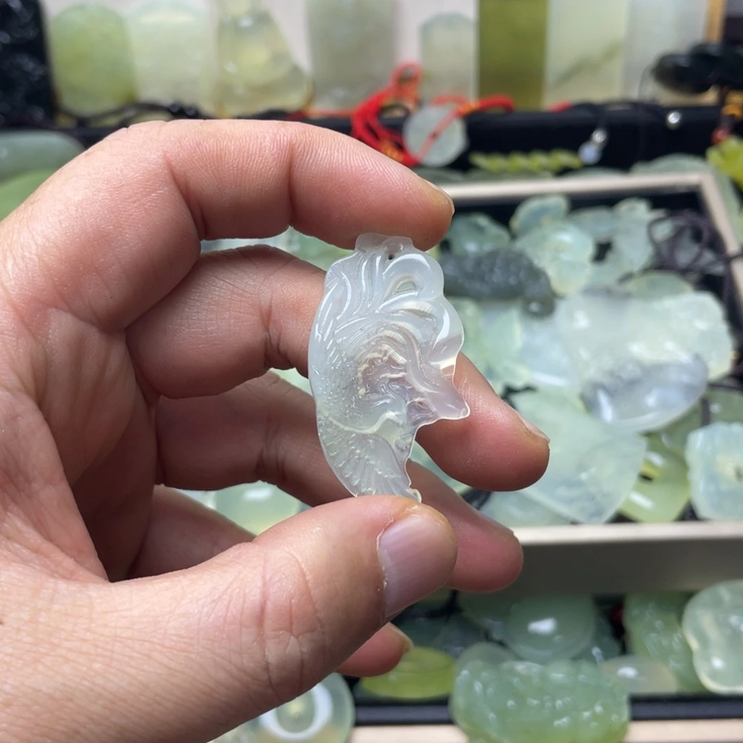 未镶嵌蛇纹石玉颈饰