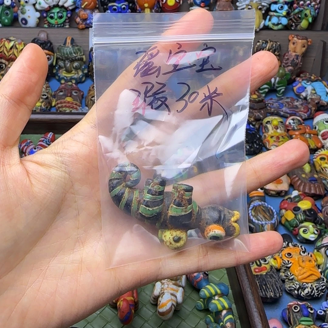 琉璃非金属玻璃颈饰瑕疵款小蜥蜴不退换