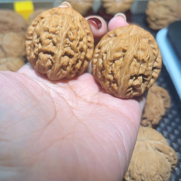 徐***咪文玩核桃吊坠41红锦鲤一对