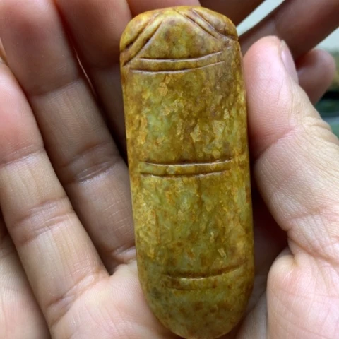 【闪购商品】未镶嵌岫岩河磨玉（透闪石质玉）把件