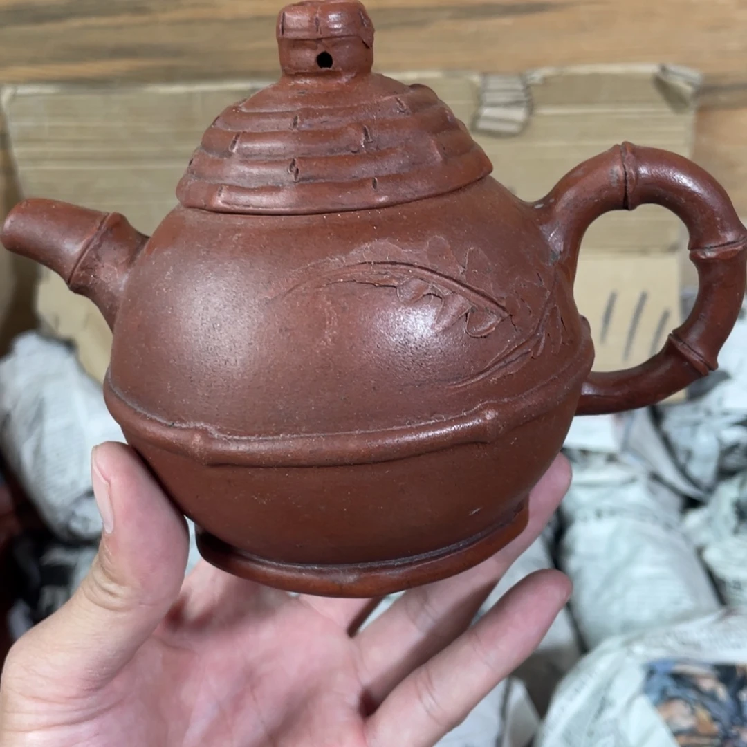 茶壶紫砂老厂紫砂壶一件。
