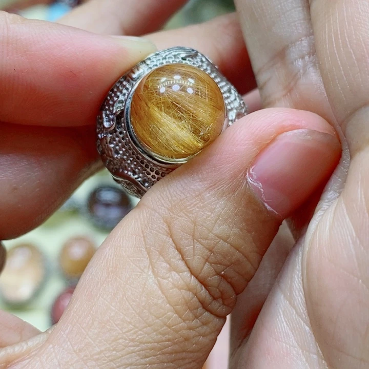 未镶嵌颈饰水晶水晶