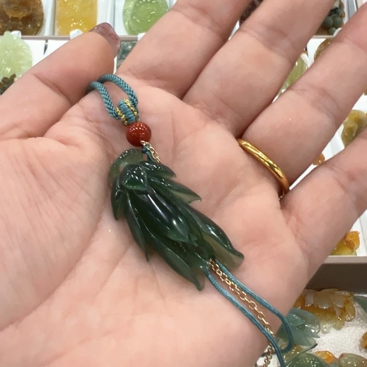 烟***梦蛇纹石玉未镶嵌颈饰