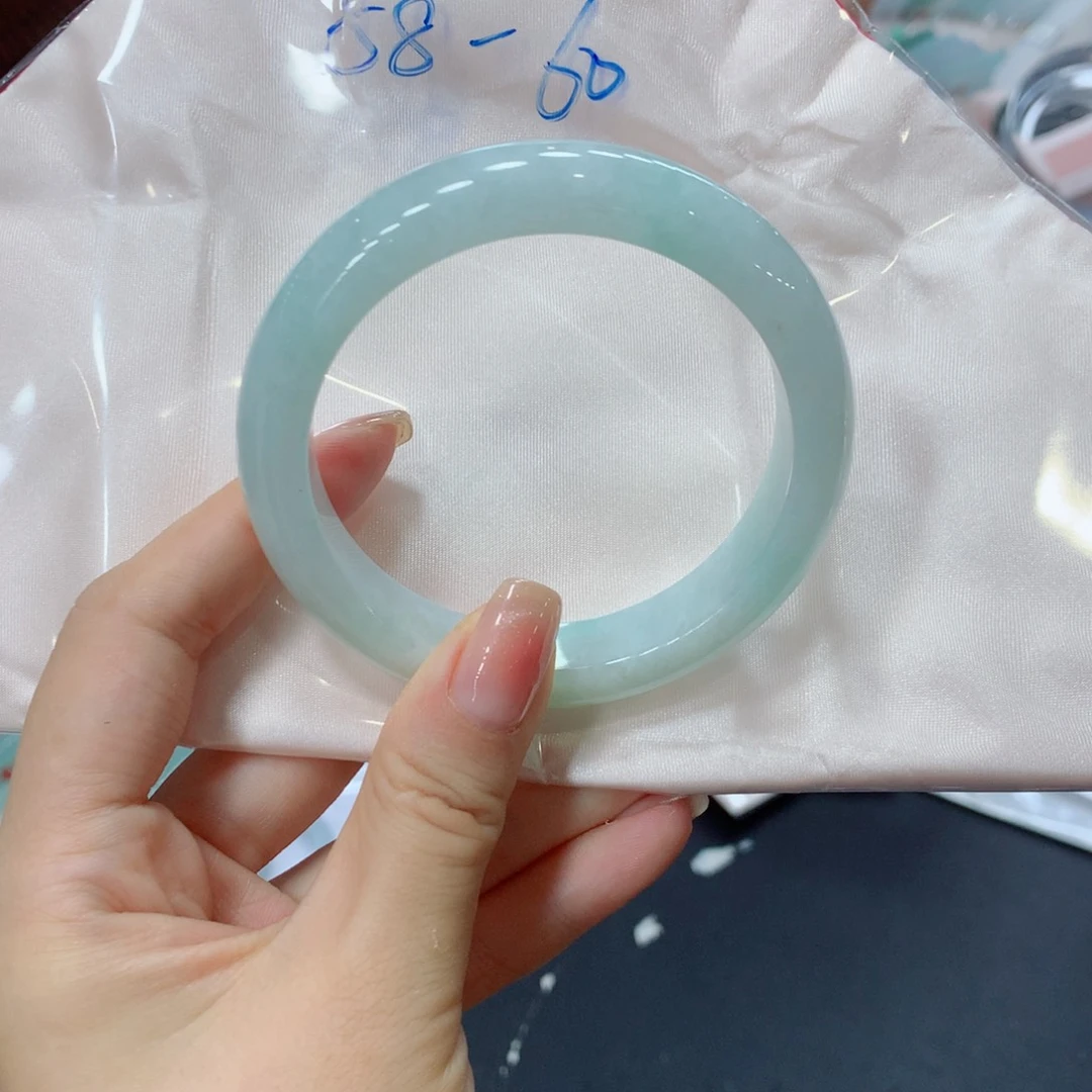 未镶嵌手镯翡翠翡翠