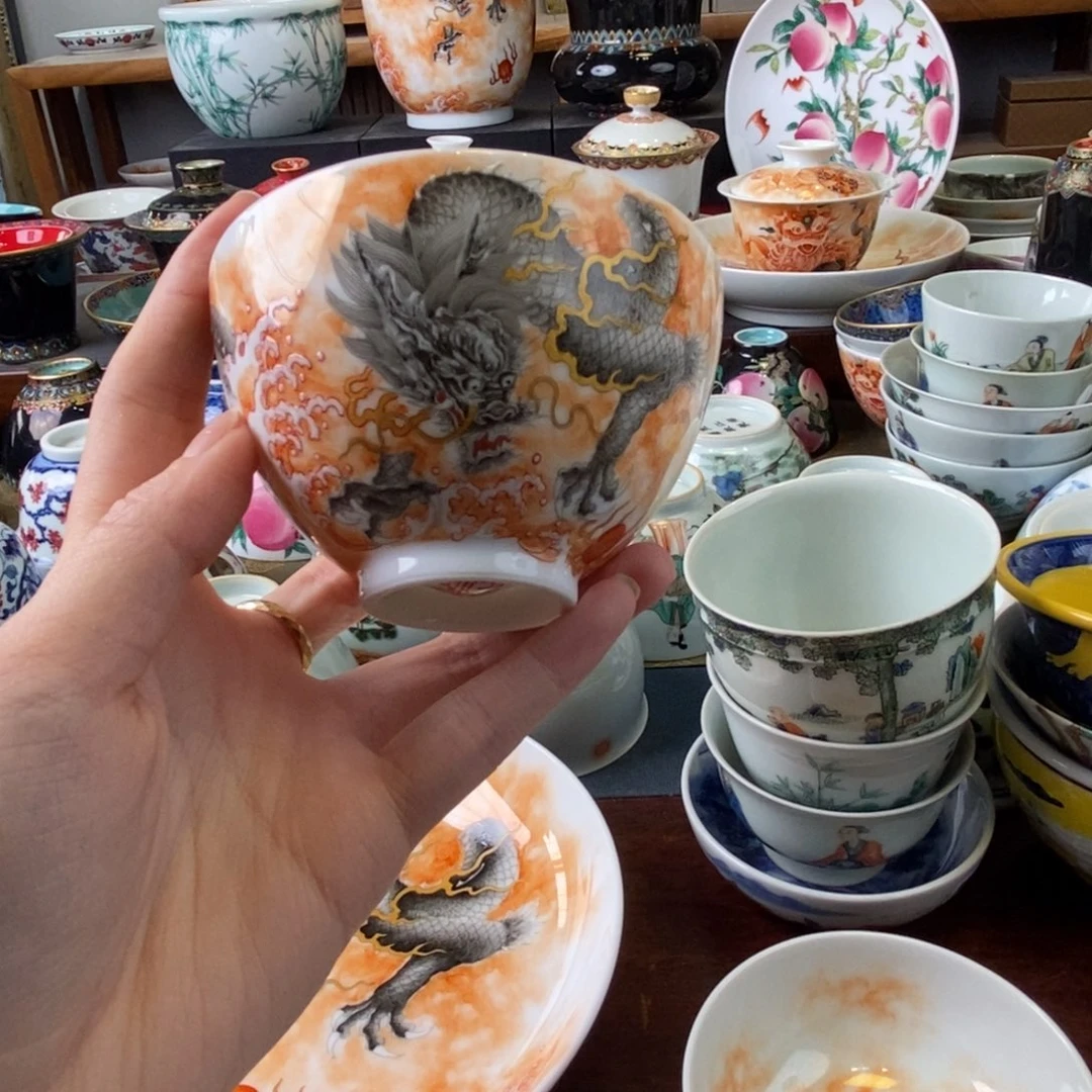 陶瓷艺术家的作品是一种