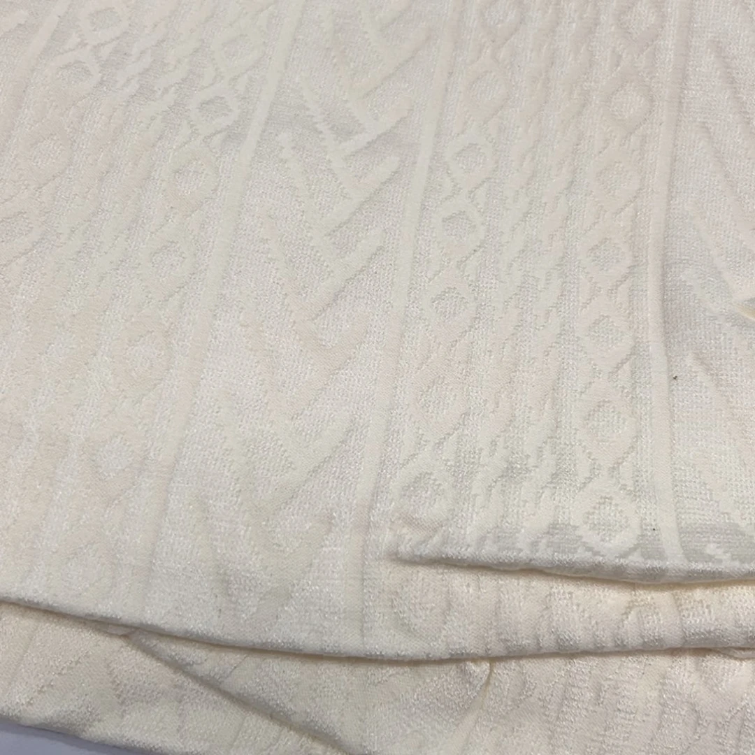 3米提花米白色羊绒，，，，