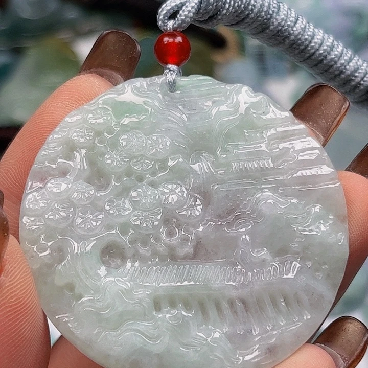 翡翠未镶嵌颈饰挂件