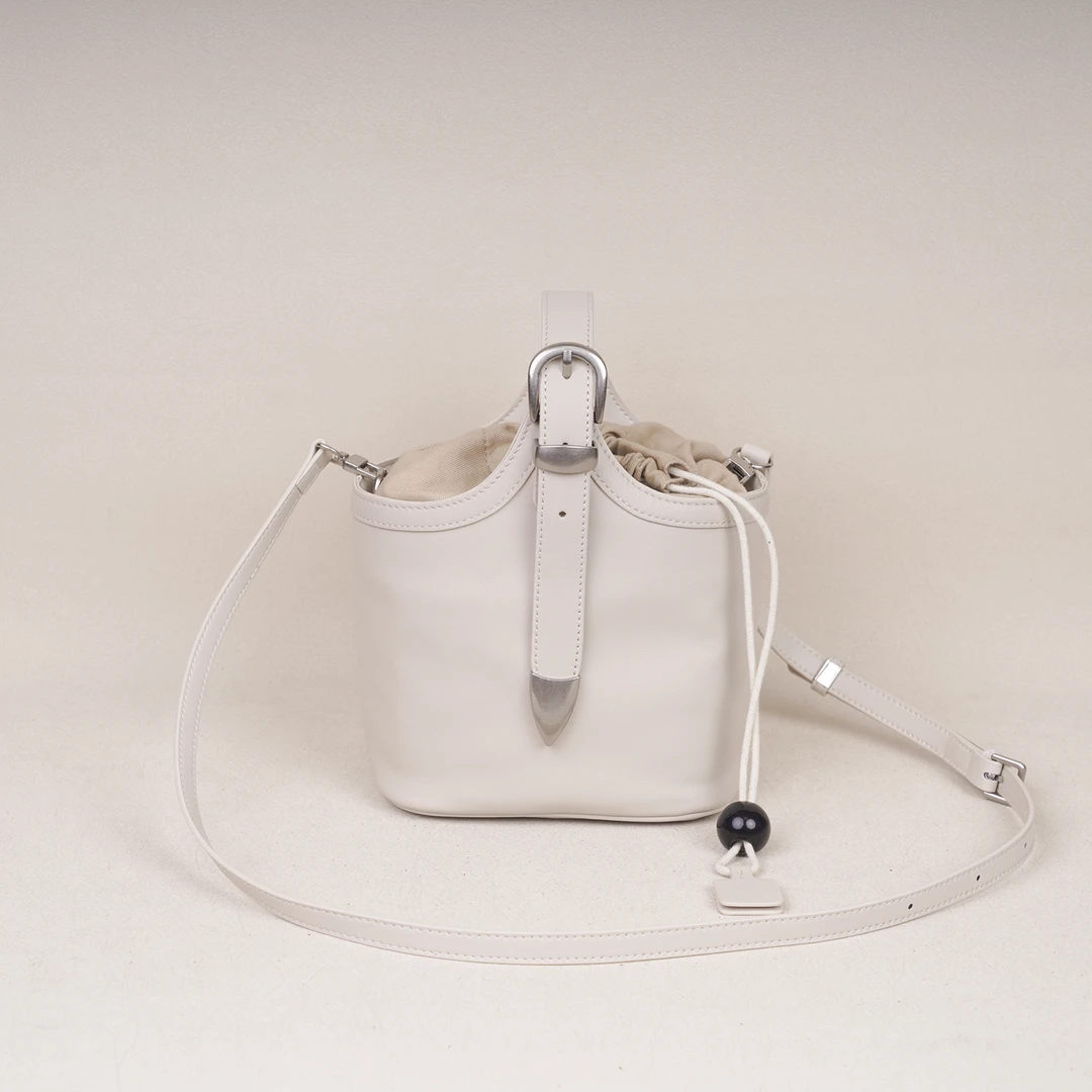 【闺宿】水晶植鞣头层牛皮单肩斜挎手提小众法式小水桶包8236