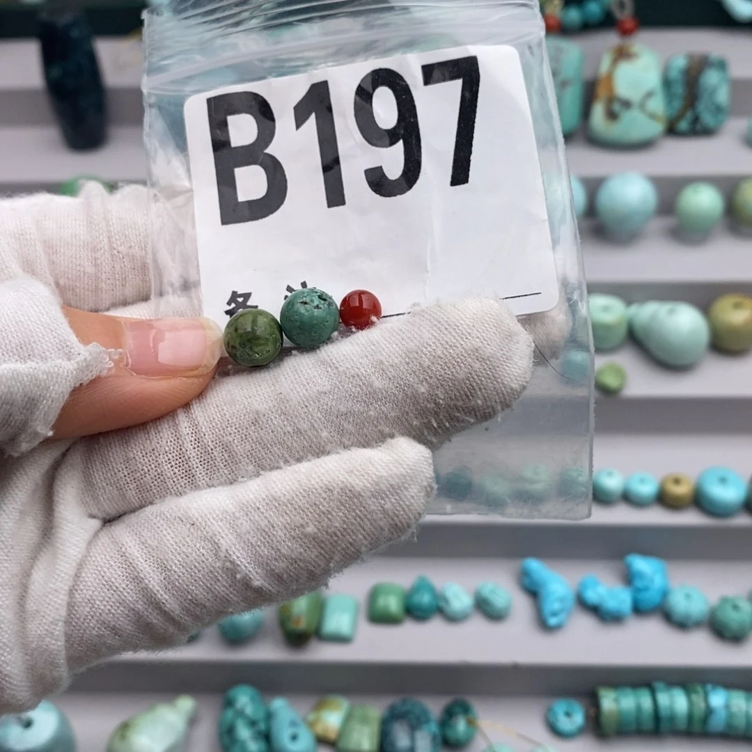 未镶嵌卡8圆珠一对南红玛瑙