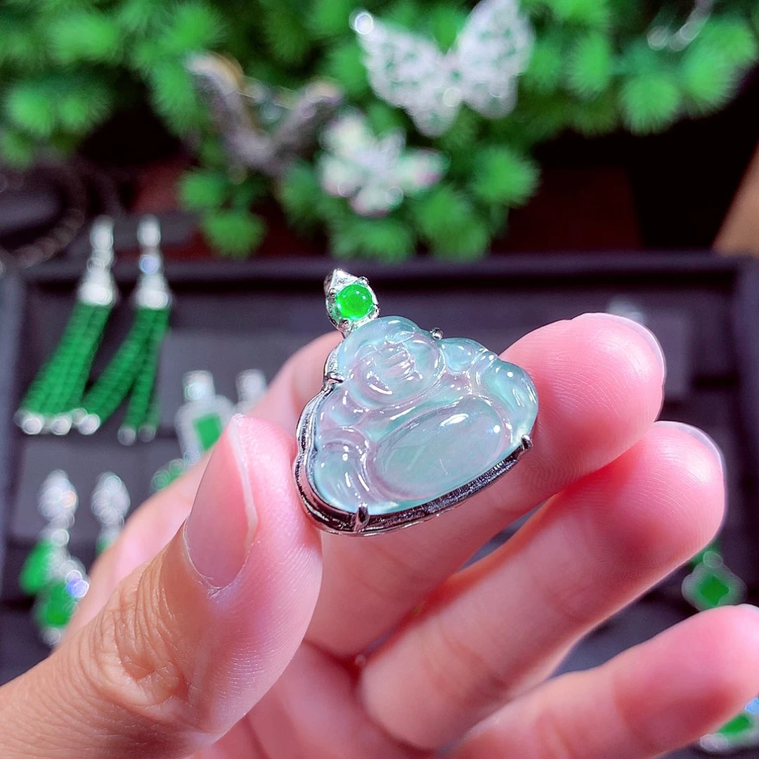 颈饰未镶嵌翡翠天然