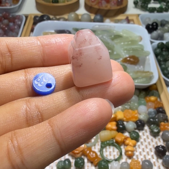 和田玉未镶嵌珠宝半成品