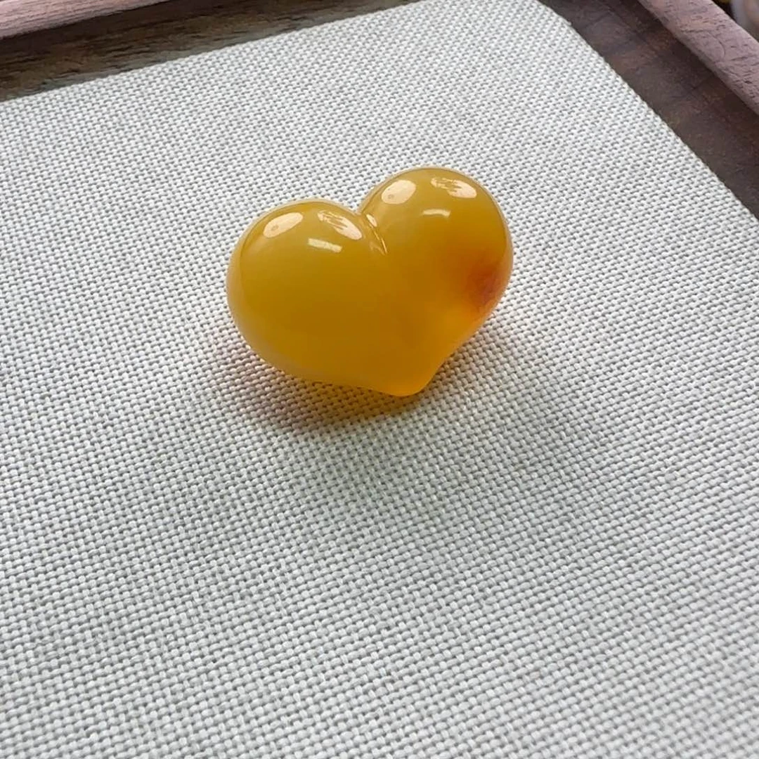 琥珀未镶嵌珠宝奇石岩**神