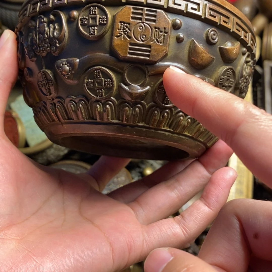 精美铜器做工精良