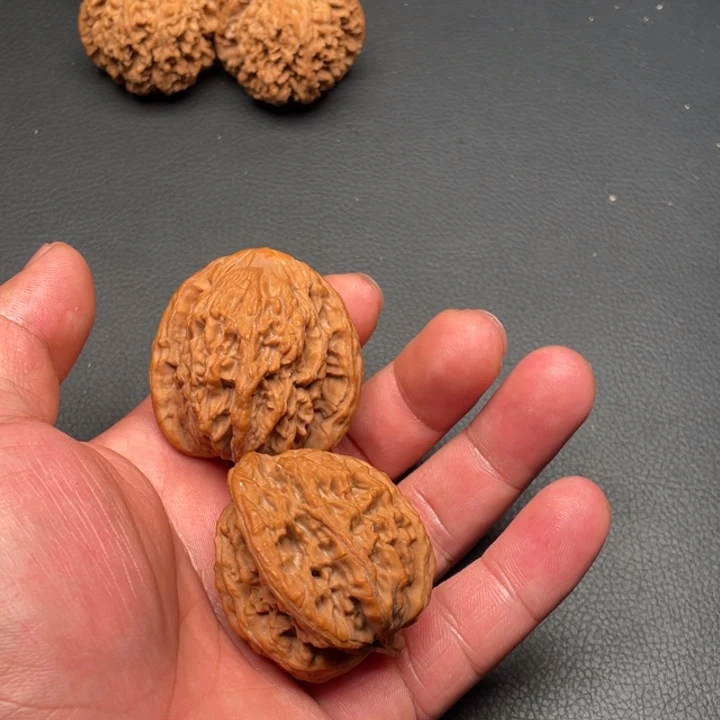 S***X文玩核桃把件虎头44尺寸