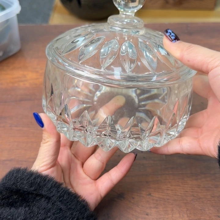 一个陶瓷物件哈哈哈哈