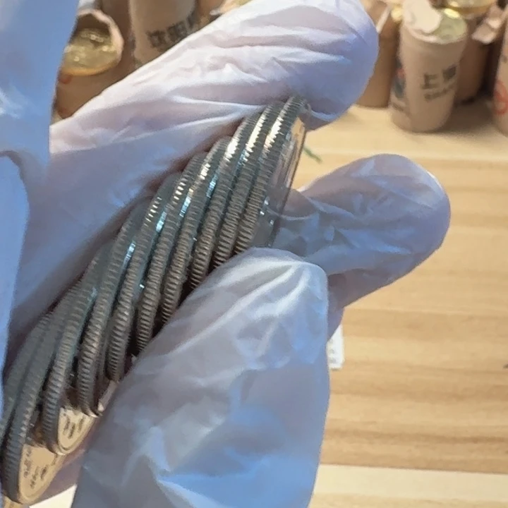 其他普通金属10枚，经过币