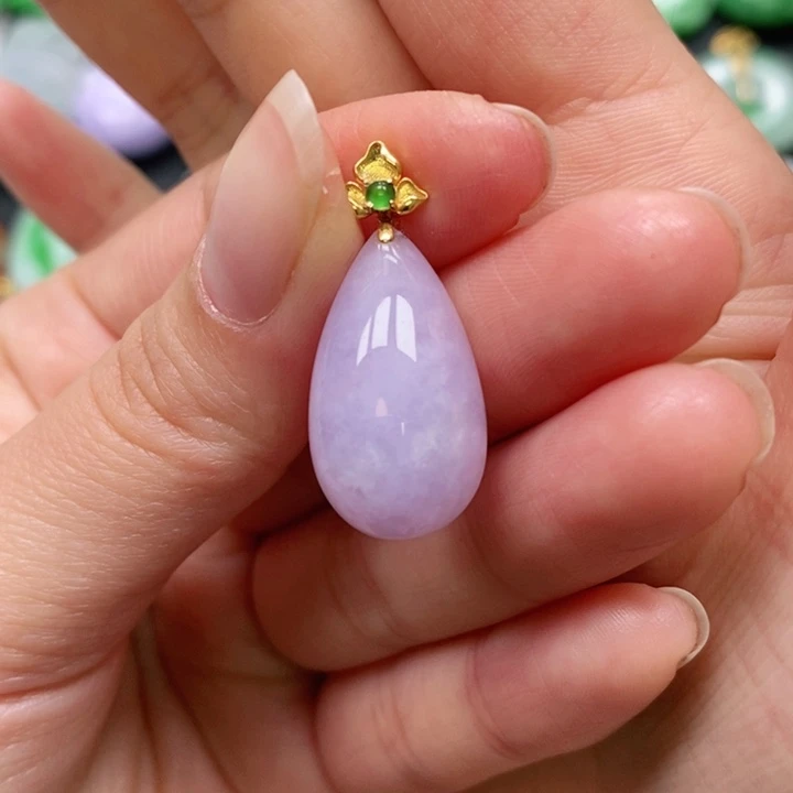 翡翠颈饰未镶嵌吊坠