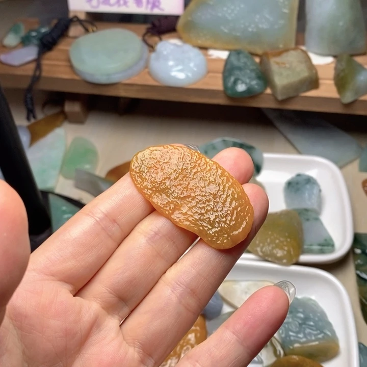 翡翠未镶嵌颈饰天然