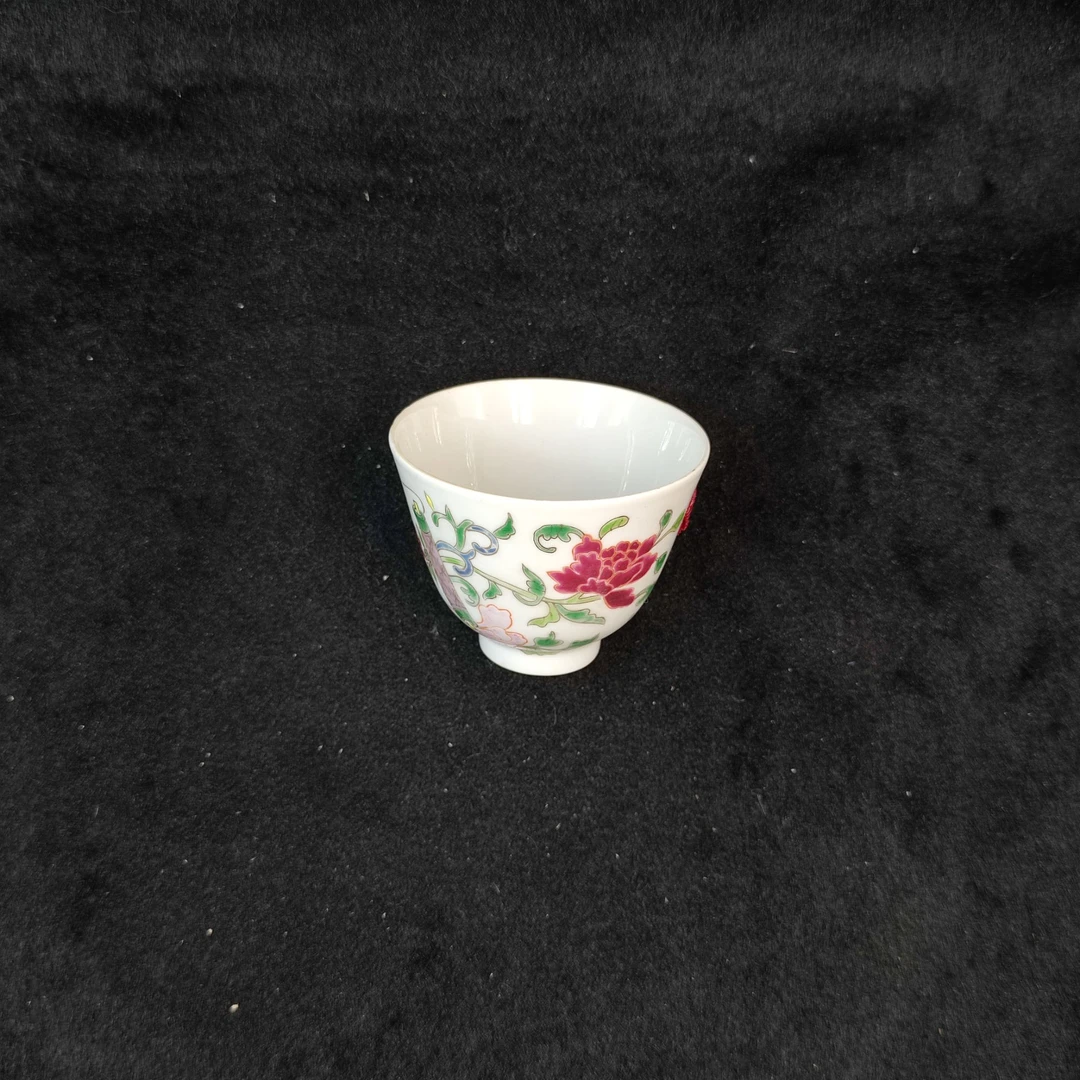 【闪购商品】 Ff1 清雍正 粉彩花卉画卷纹主人杯