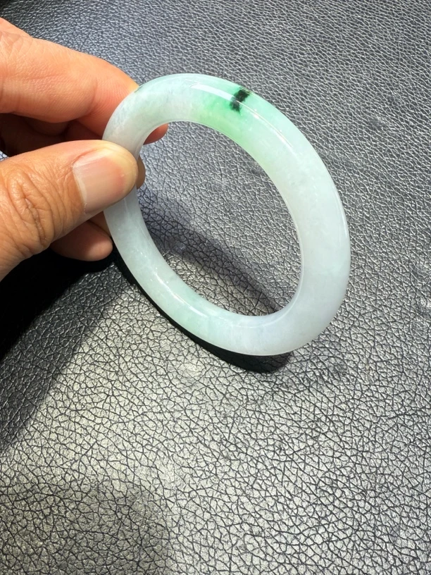 缅甸翡翠a货圆条55.6mm翡翠手镯