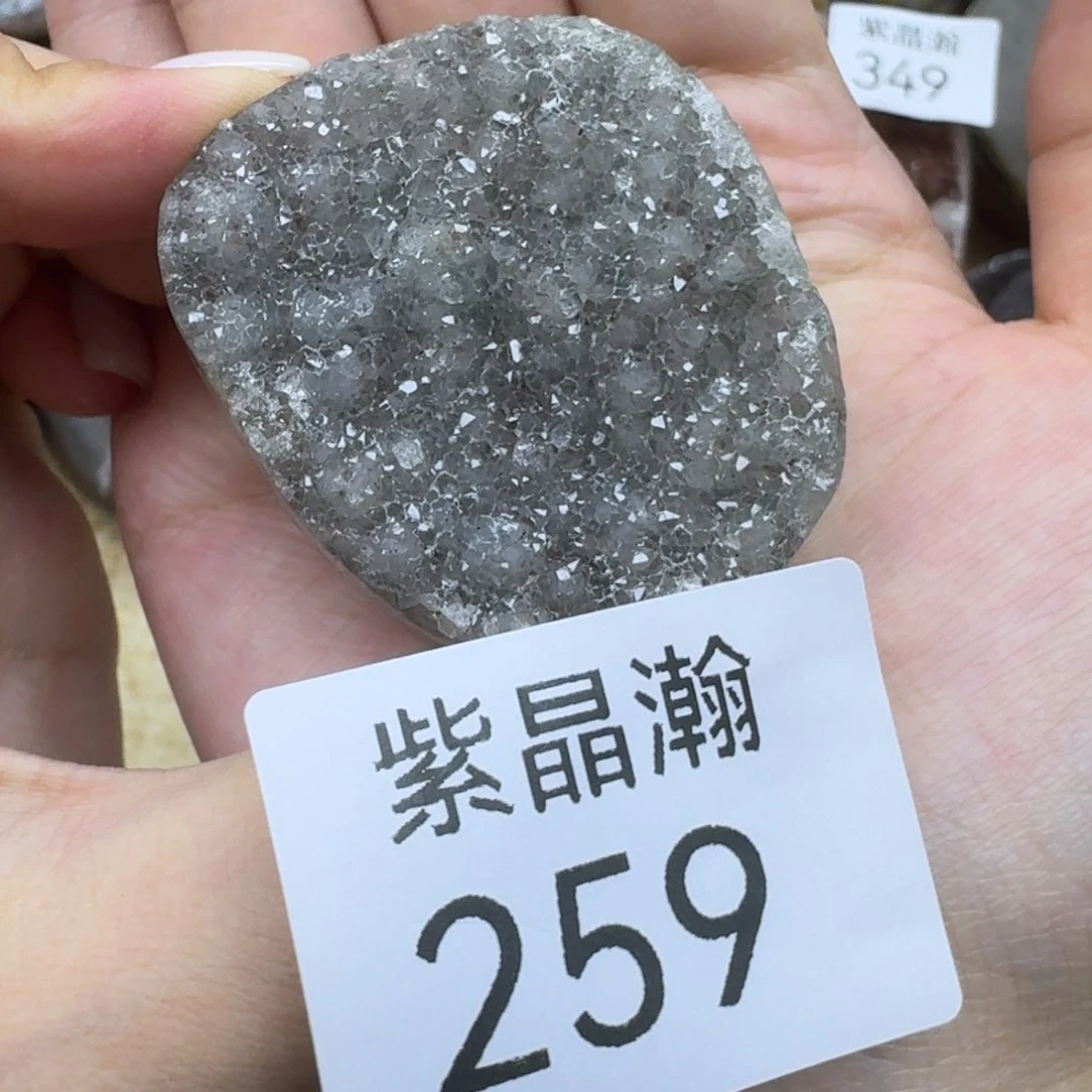 未镶嵌水晶大型摆件（非配饰）