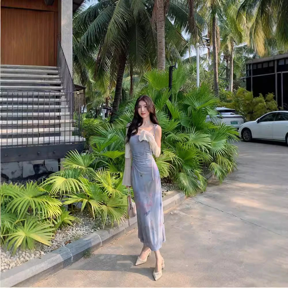 海边度假夏蝴蝶蔓菲修身网纱油画印花吊带连衣裙艺术生女开叉长裙