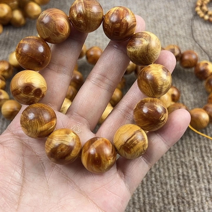 木太行崖柏2.0白缝骨料。。。。。。。。