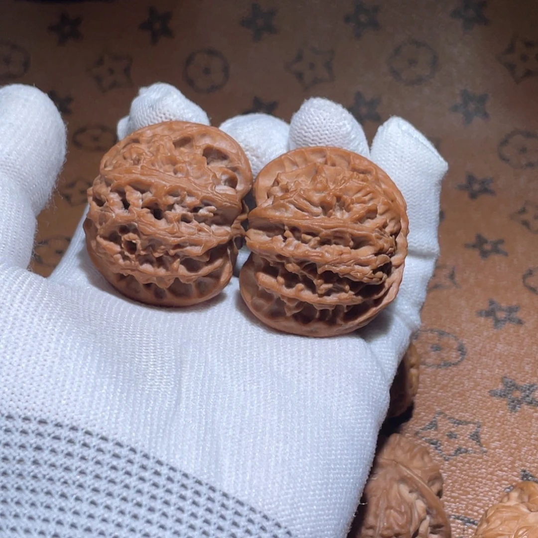 一***之文玩核桃吊坠41全品红皮苹果