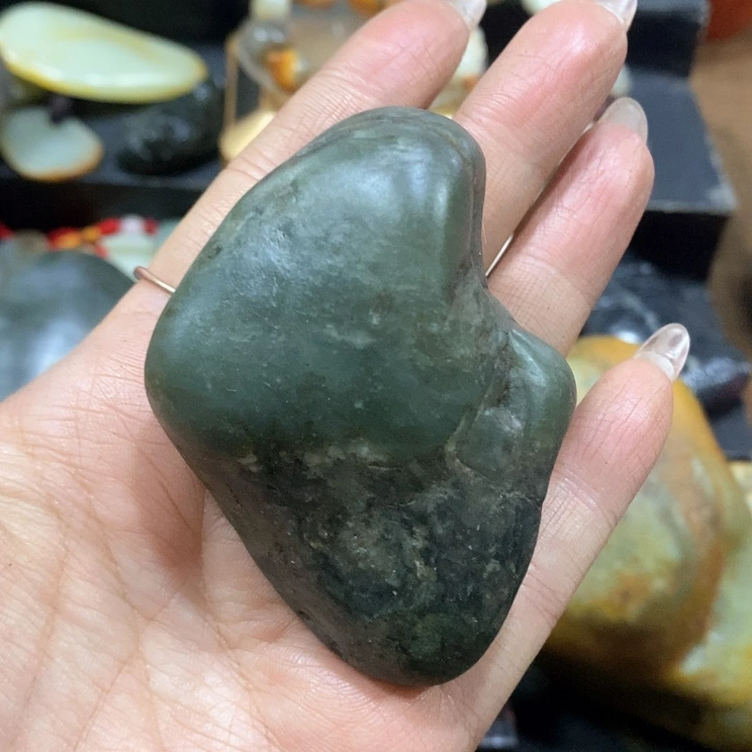 未镶嵌和田玉（子料）把件