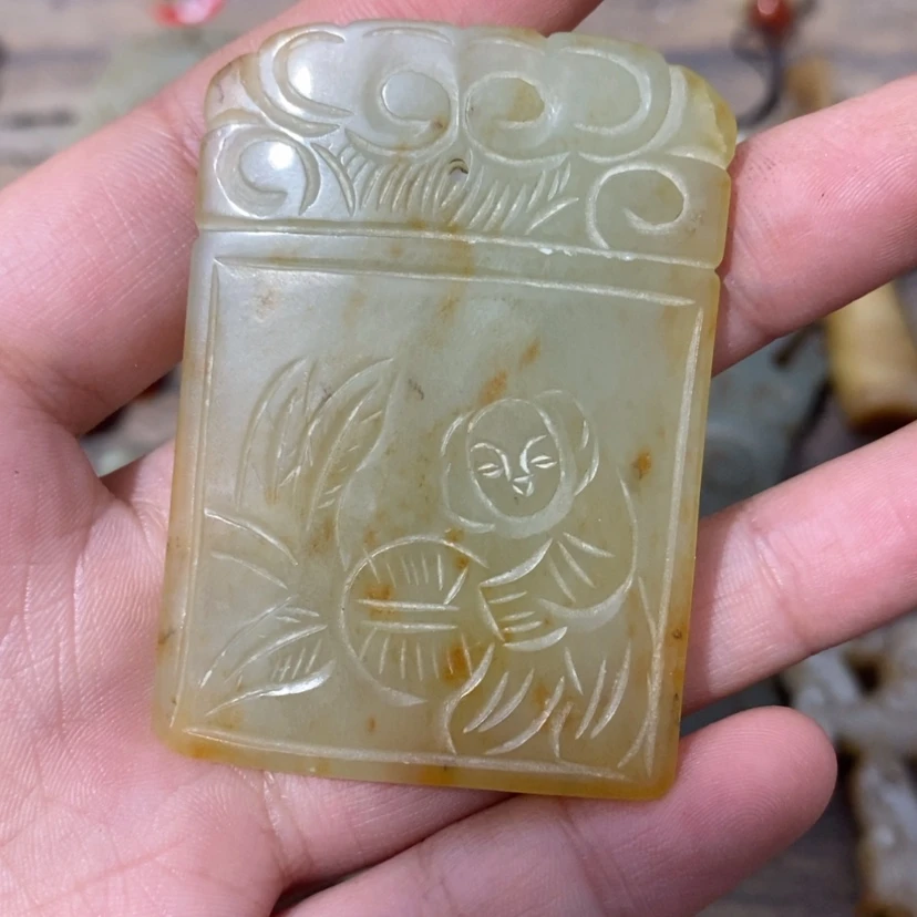 【闪购商品】和田玉（糖玉）颈饰未镶嵌顺**水