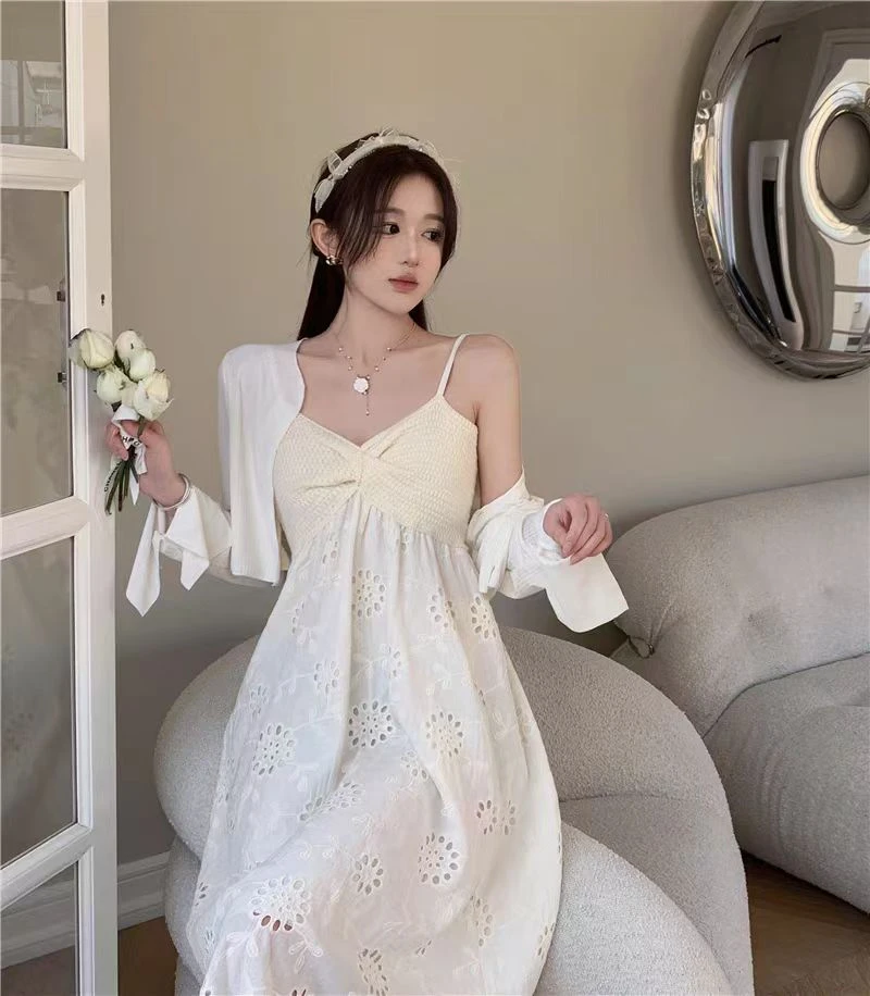 度假镂空拼接吊带连衣裙2025新款女装连衣裙法式甜美显瘦长裙裙子