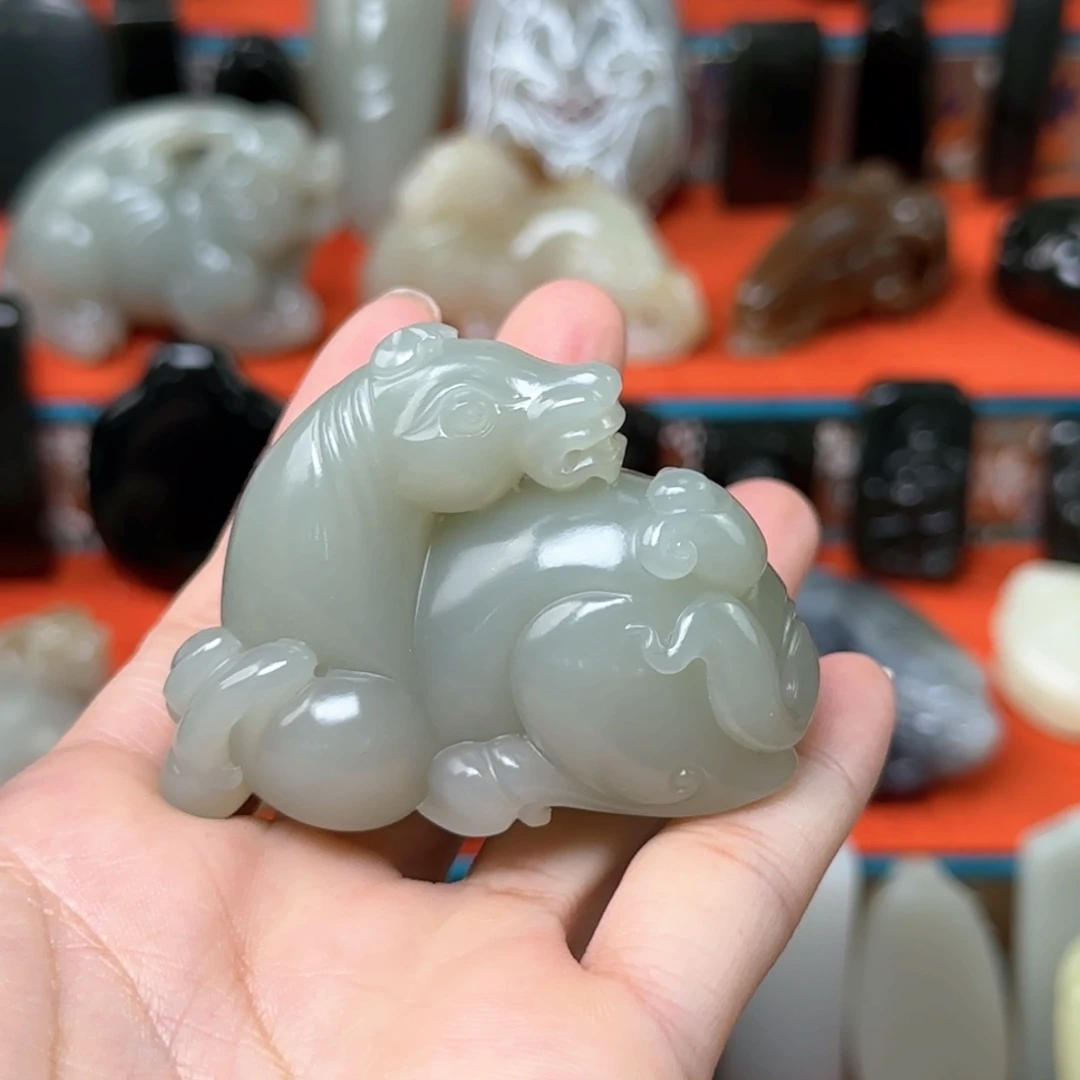 未镶嵌和田玉（糖玉）把件